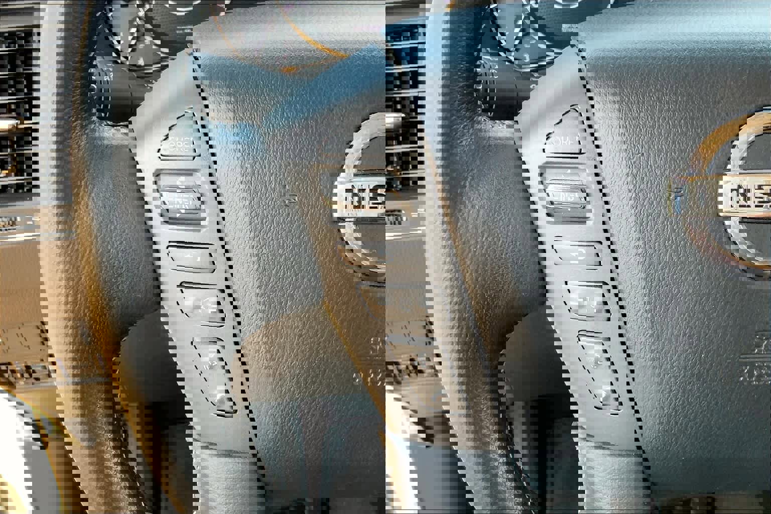 Used 2017 Nissan Armada Platinum w/ Captain Seat Package image 20