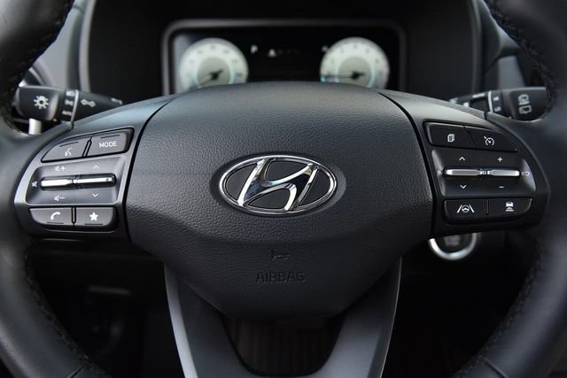 Used 2022 Hyundai Kona Limited FWD image 18