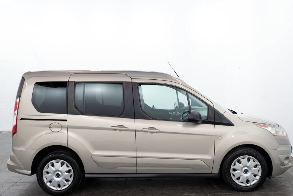 Used 2016 Ford Transit Connect XLT FWD image 14