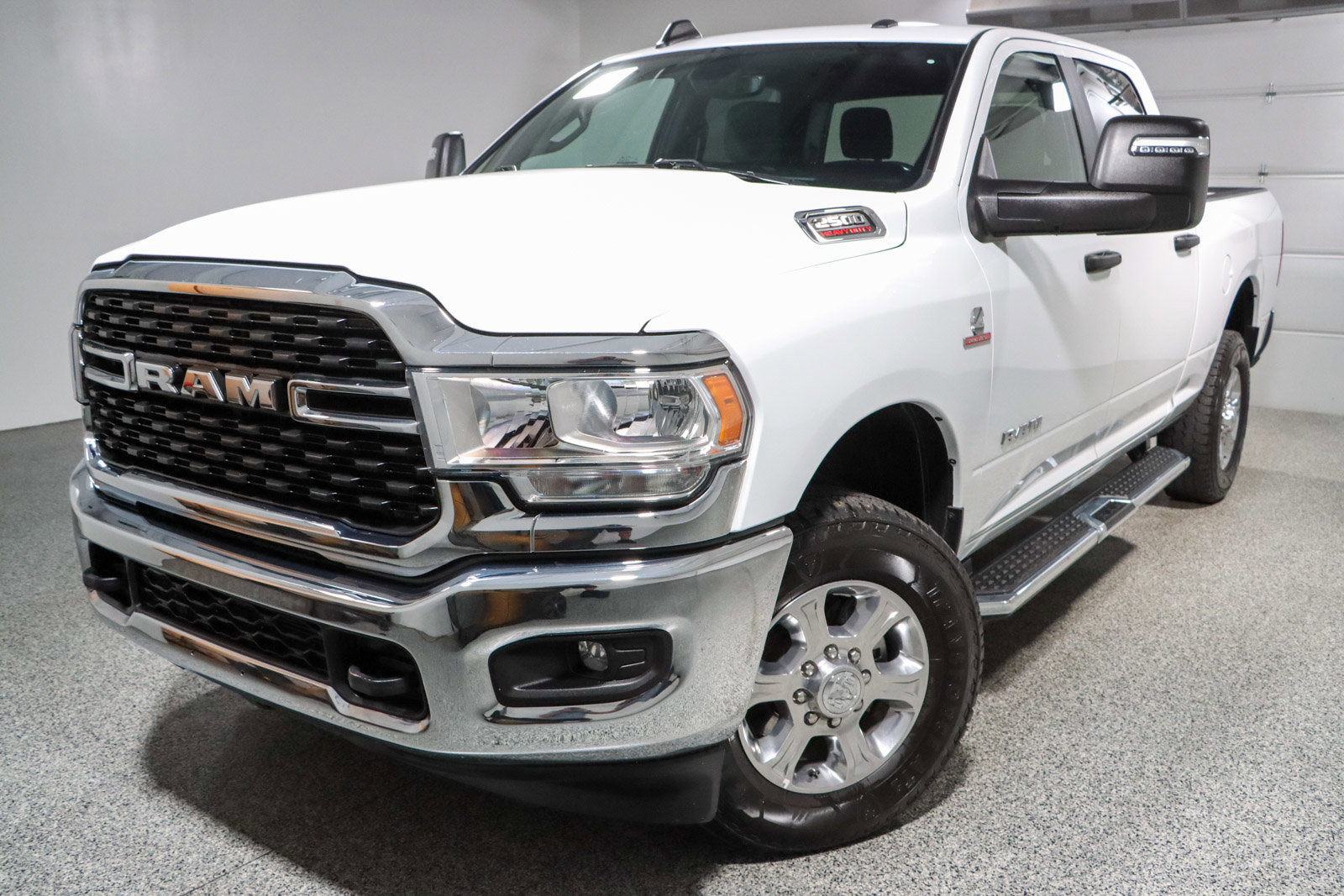 Used 2024 RAM 2500 Big Horn image 32