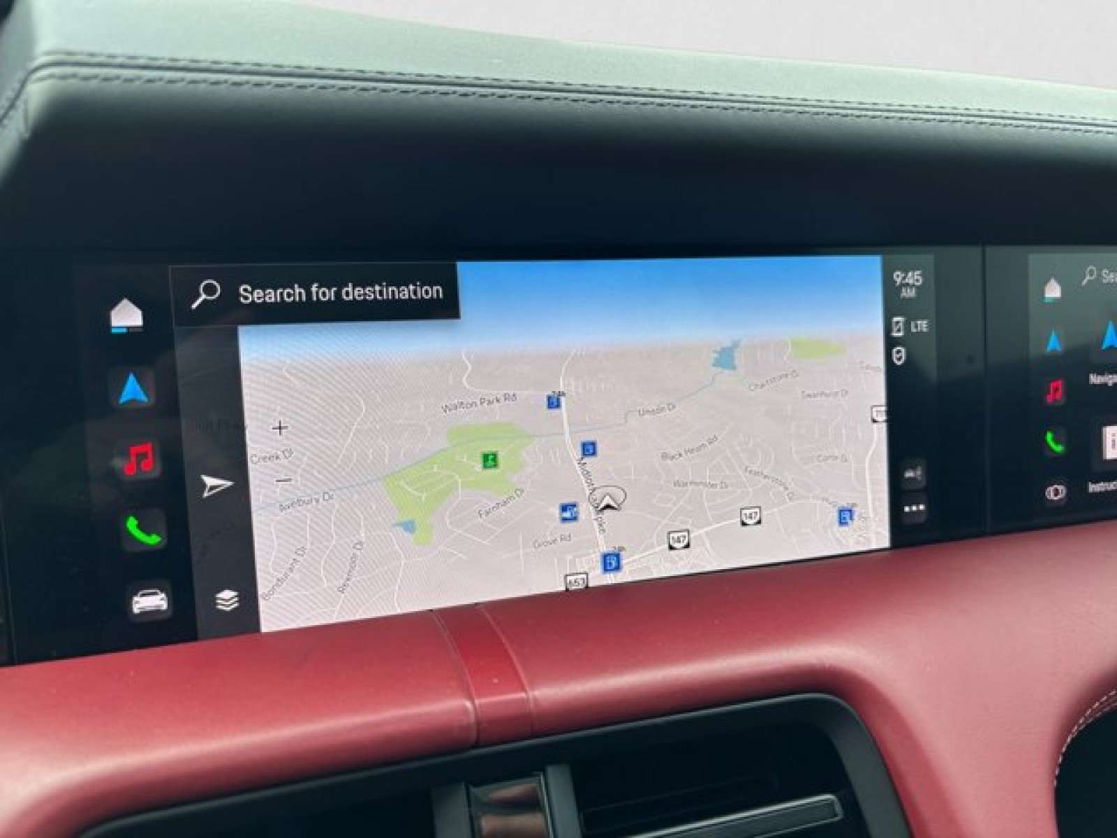 Used 2022 Porsche Taycan image 16