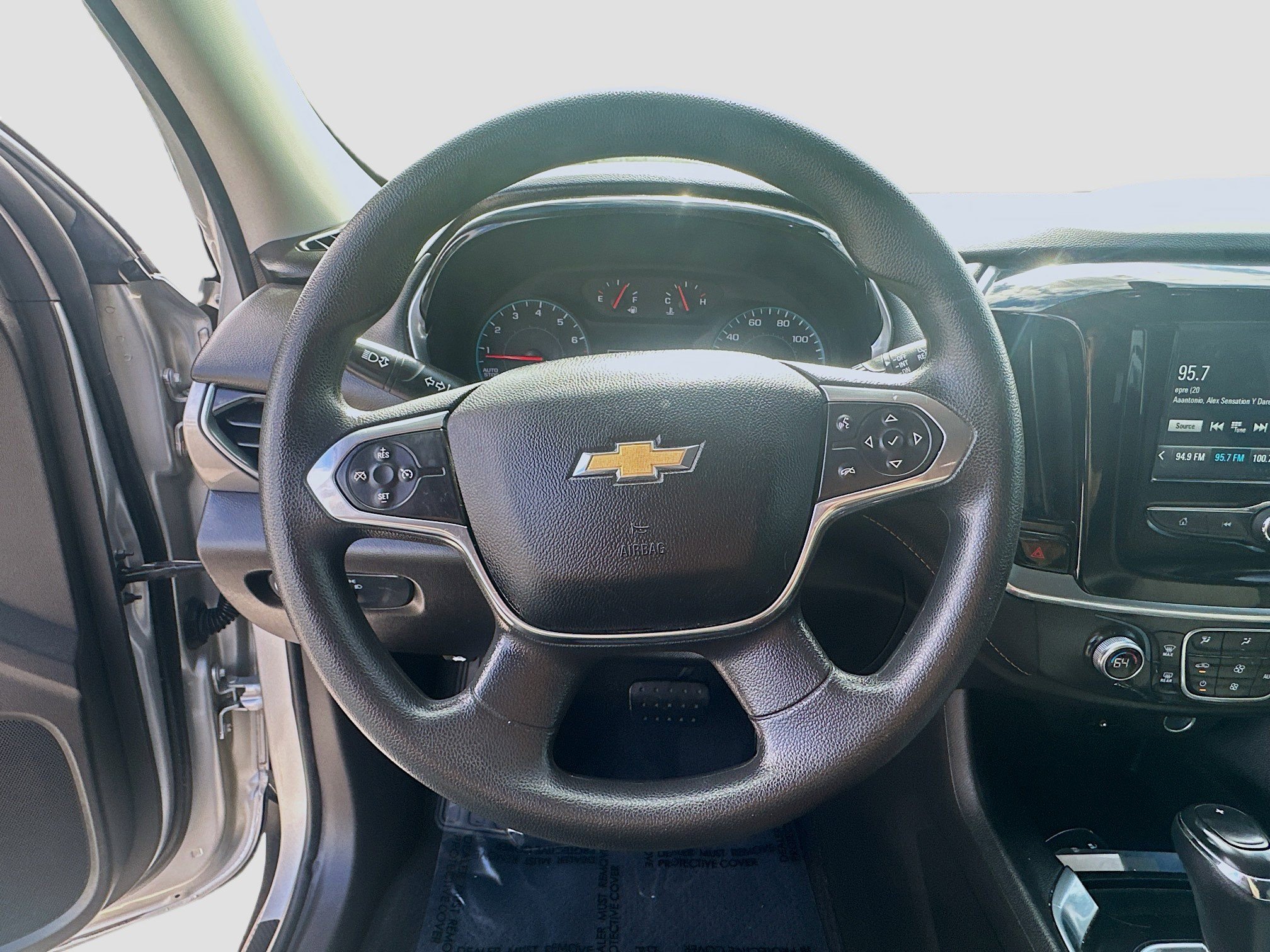 Used 2019 Chevrolet Traverse LS FWD image 8