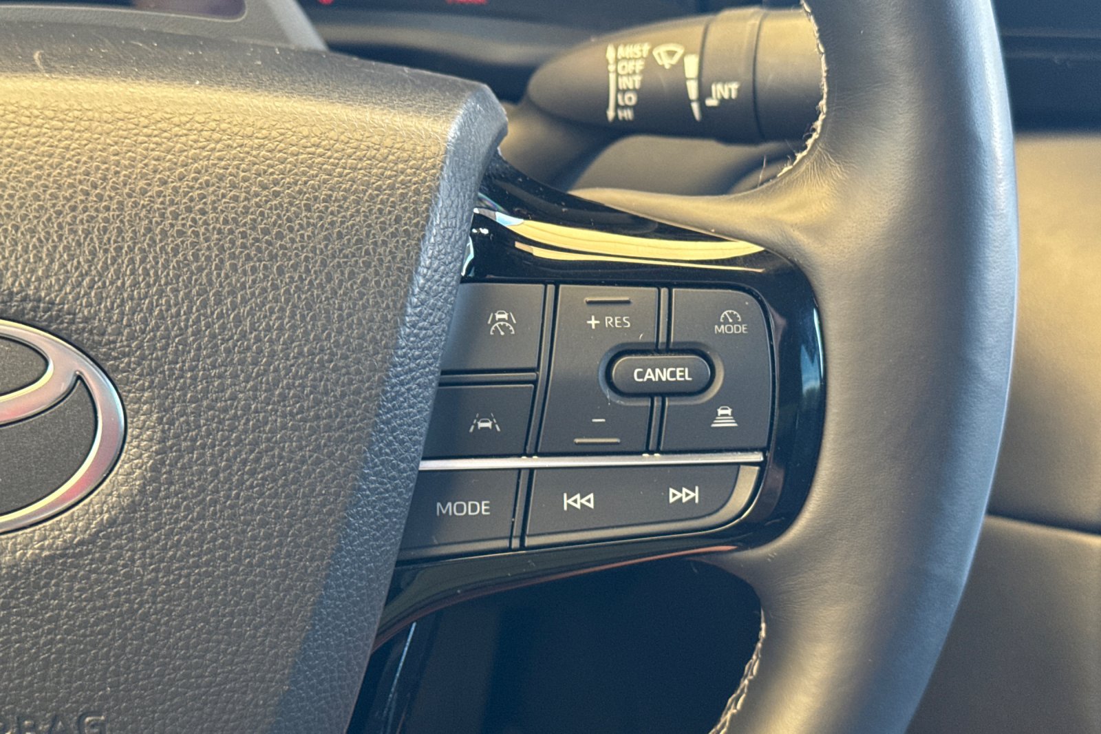 Certified 2025 Toyota Mirai XLE RWD image 29