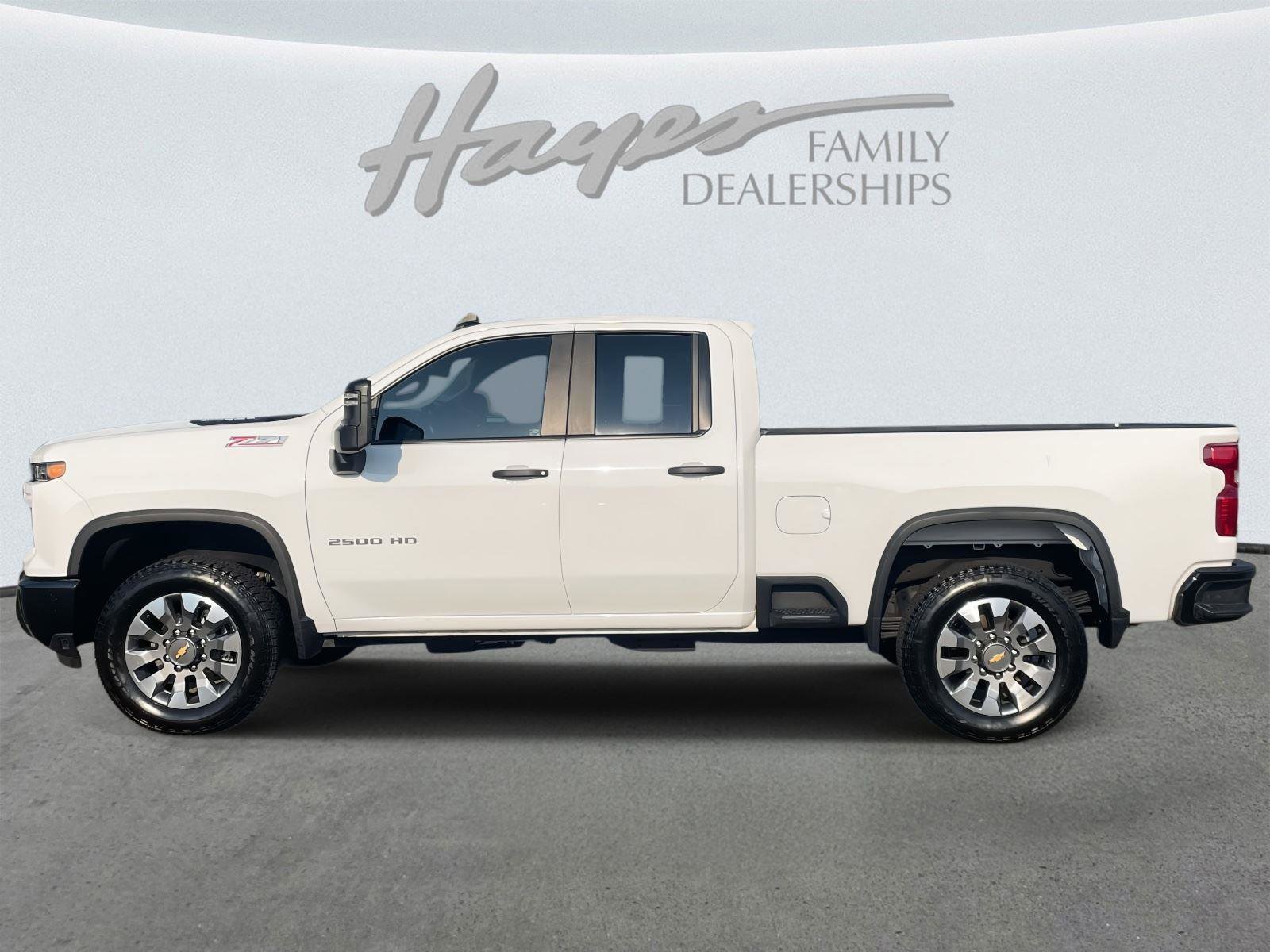 Used 2024 Chevrolet Silverado 2500 Custom w/ Custom Value Package image 35