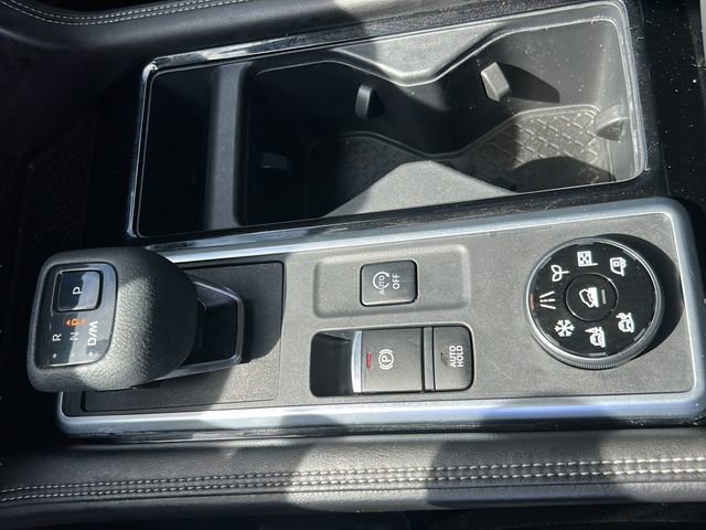 Used 2022 Nissan Pathfinder Platinum w/ Cargo Package image 24