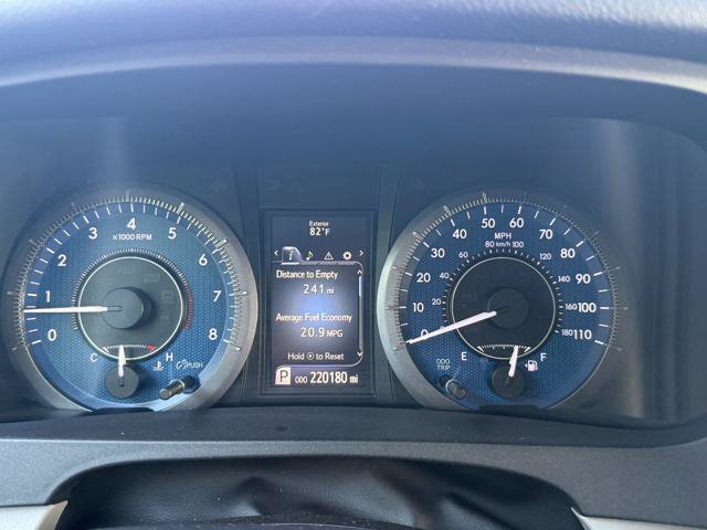Used 2015 Toyota Sienna XLE FWD image 16