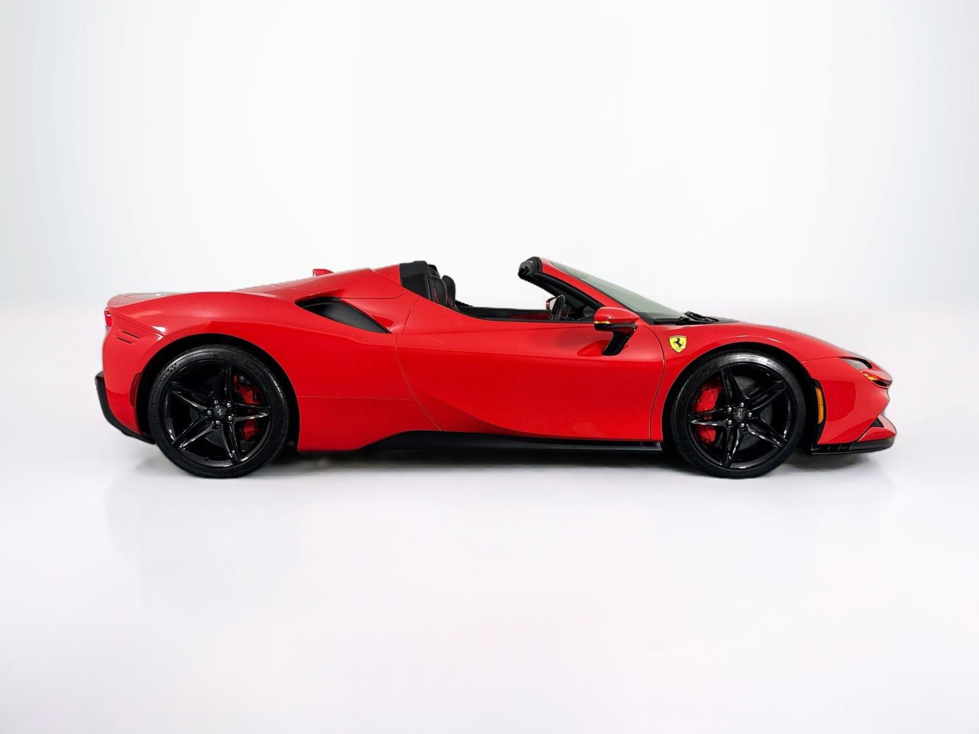 Used 2025 Ferrari SF90 Spider AWD/4WD image 4