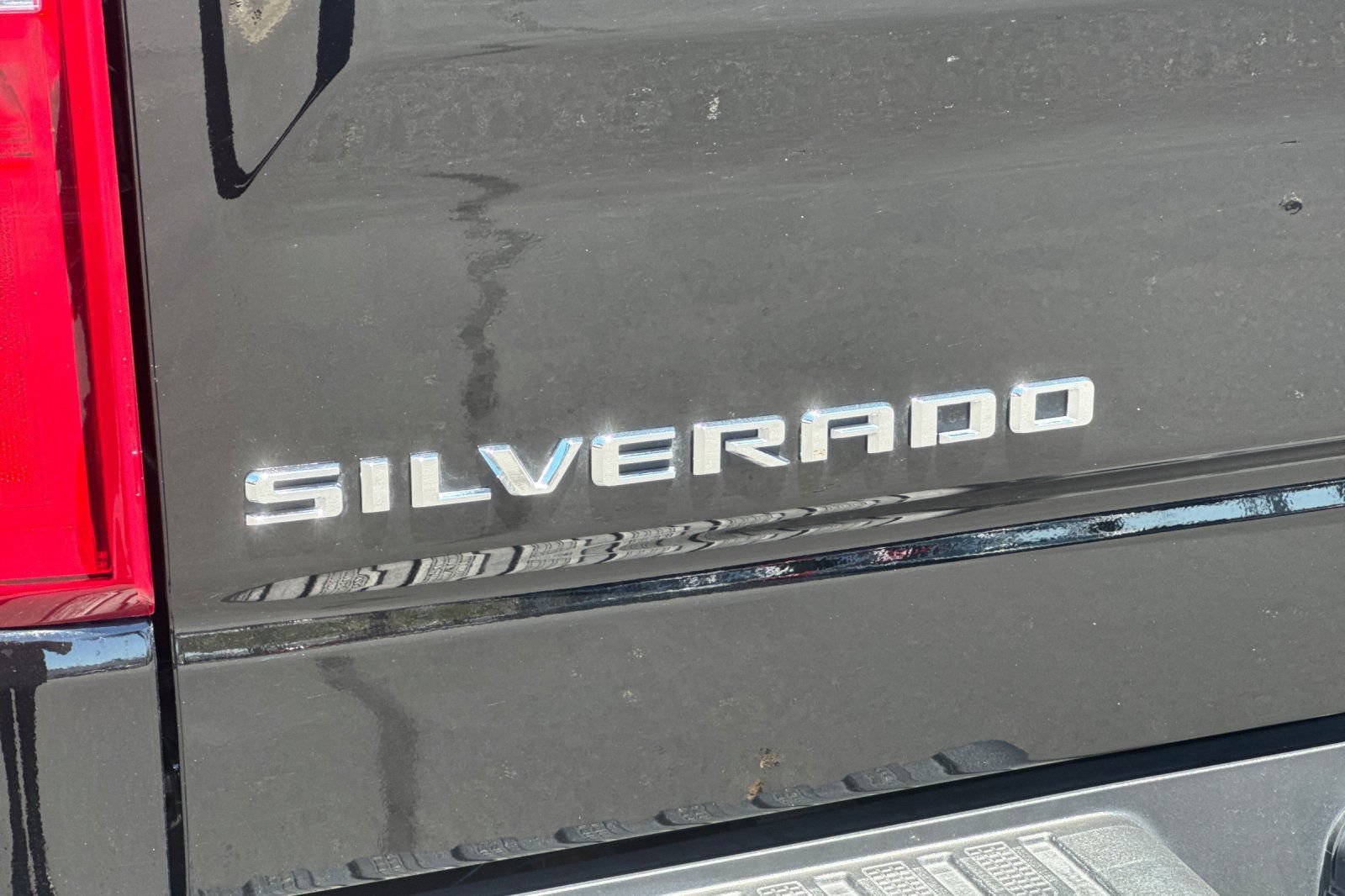 Used 2023 Chevrolet Silverado 1500 RST w/ Z71 Off-Road Package AWD/4WD image 32