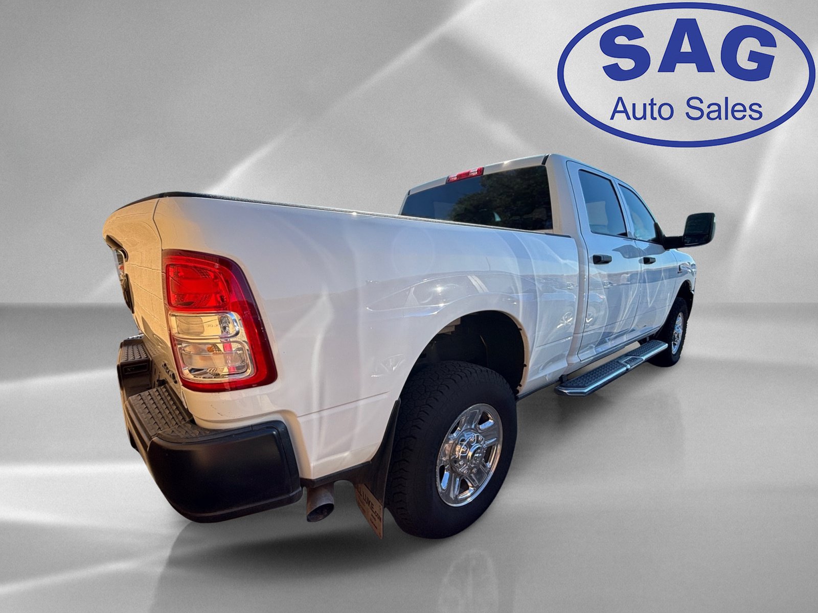 Used 2024 RAM 2500 Tradesman AWD/4WD image 3
