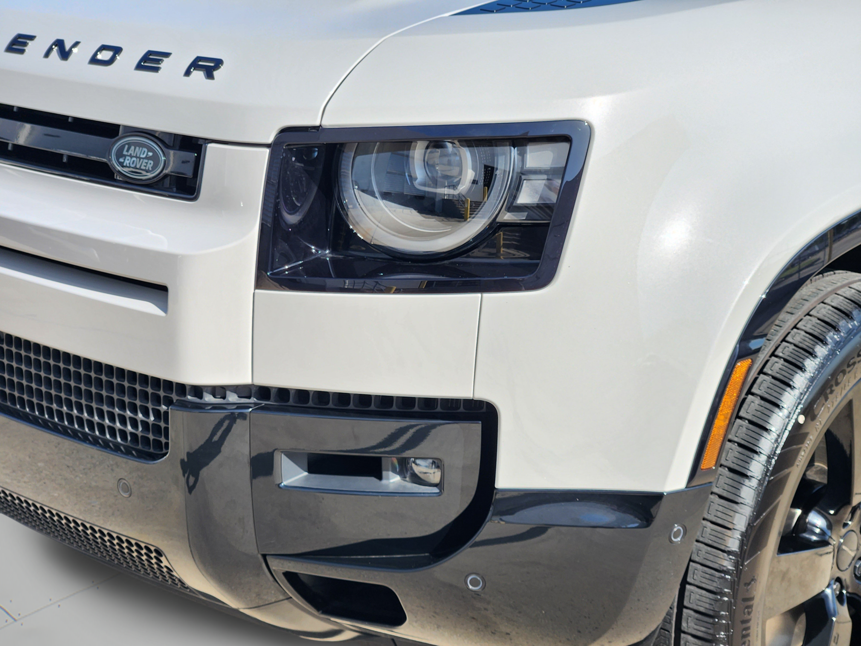 New 2026 Land Rover Defender 110 X-Dynamic SE AWD/4WD image 32