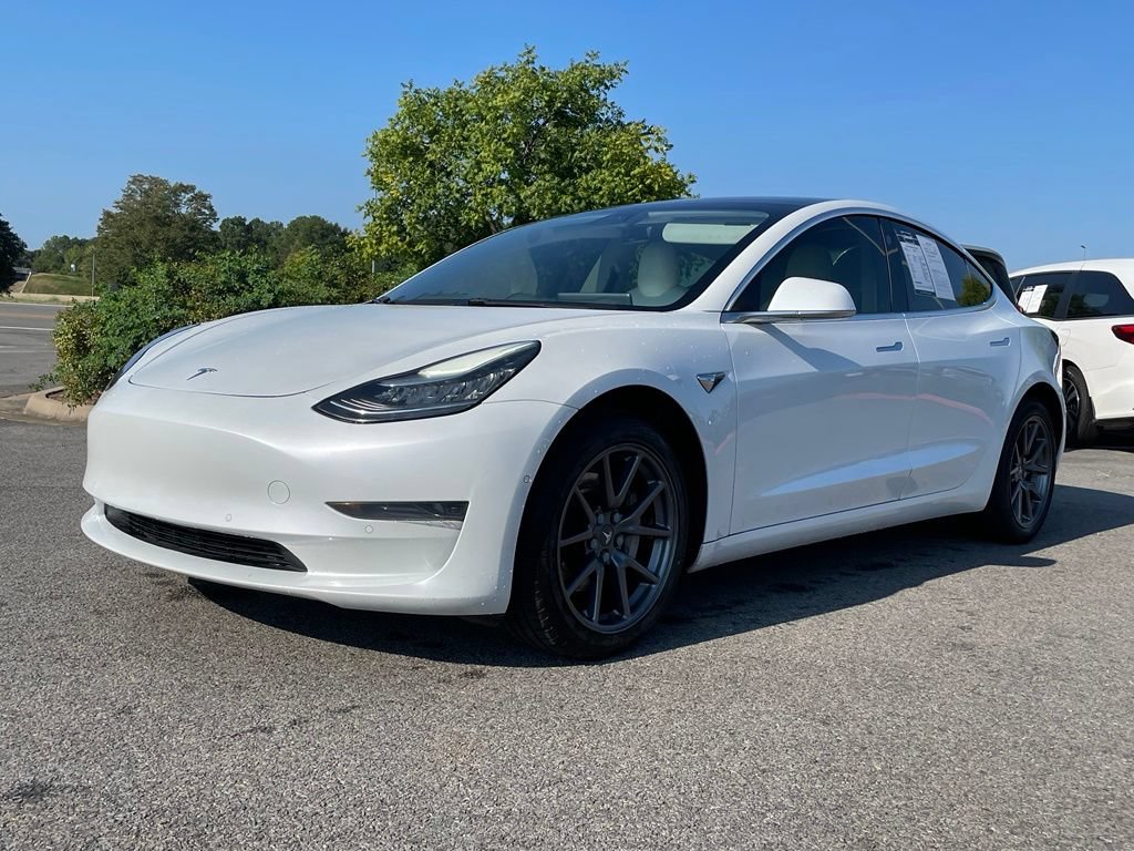 Used 2020 Tesla Model 3 Standard Range RWD image 3