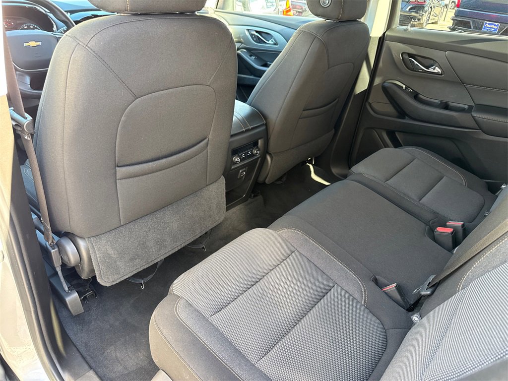 Used 2021 Chevrolet Traverse LS image 25