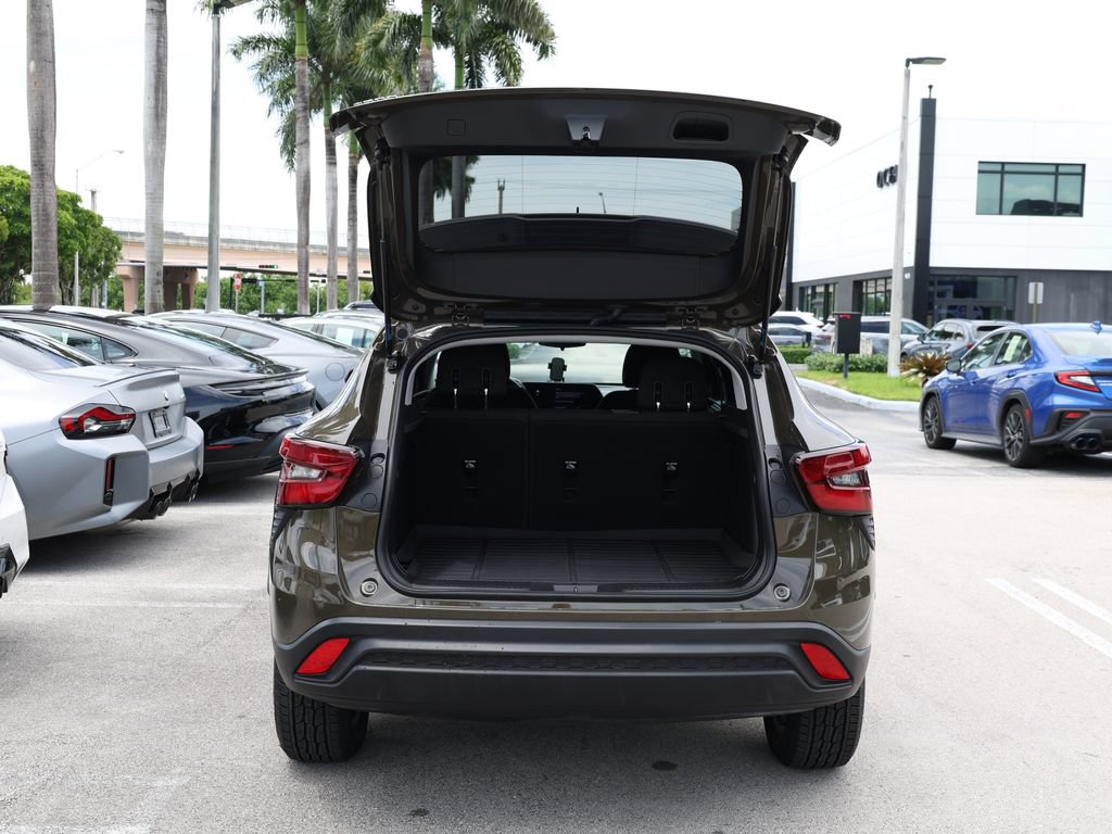 Used 2024 Chevrolet Trax LS FWD image 7