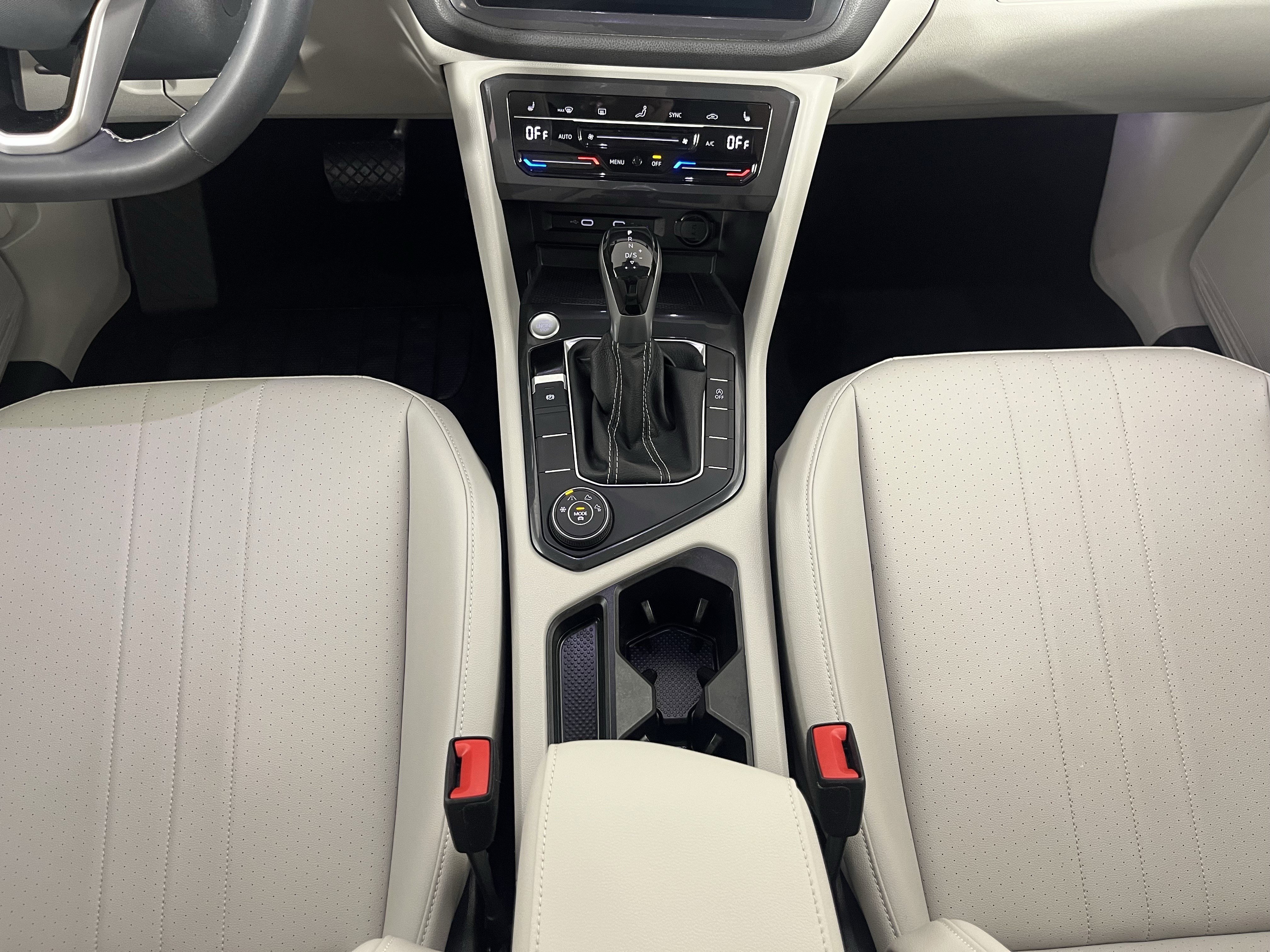 Certified 2022 Volkswagen Tiguan SE w/ Panoramic Sunroof Package image 15