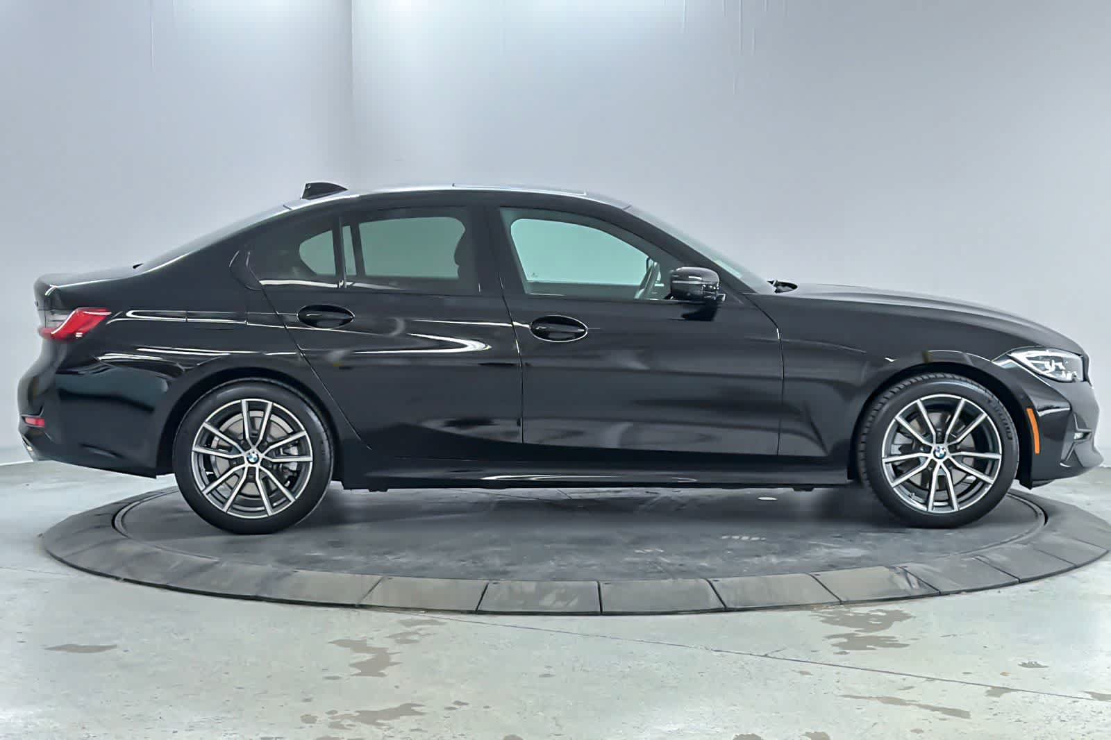 Used 2021 BMW 330i xDrive Sedan AWD/4WD image 8