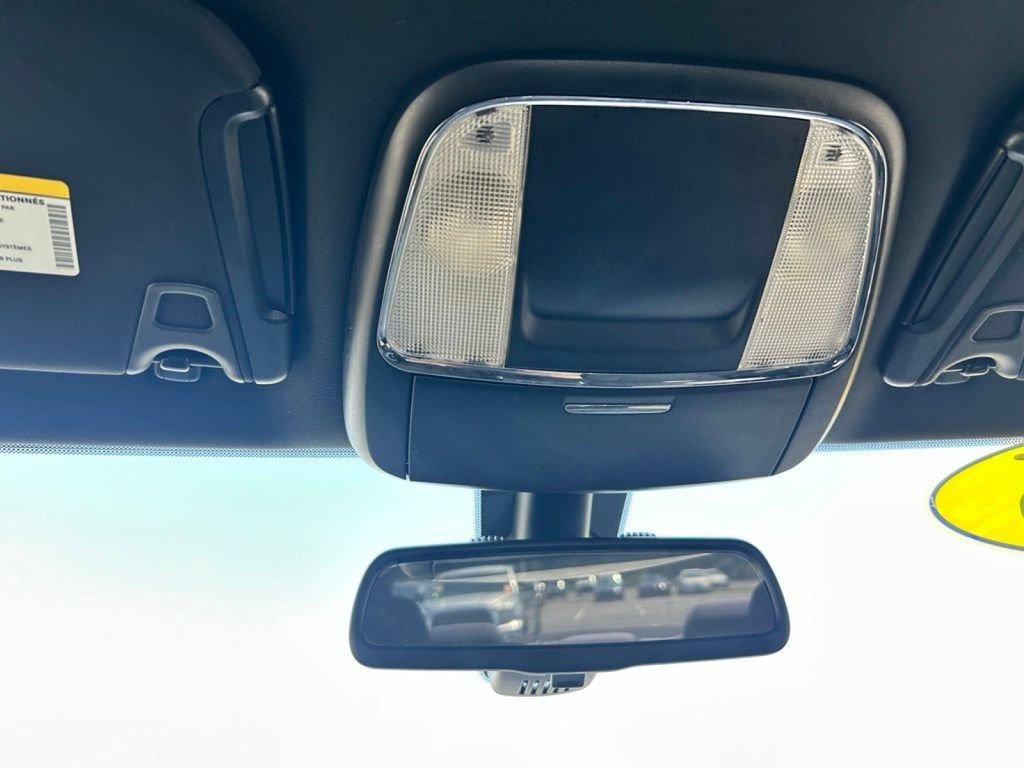 Used 2016 Dodge Charger SE RWD image 28
