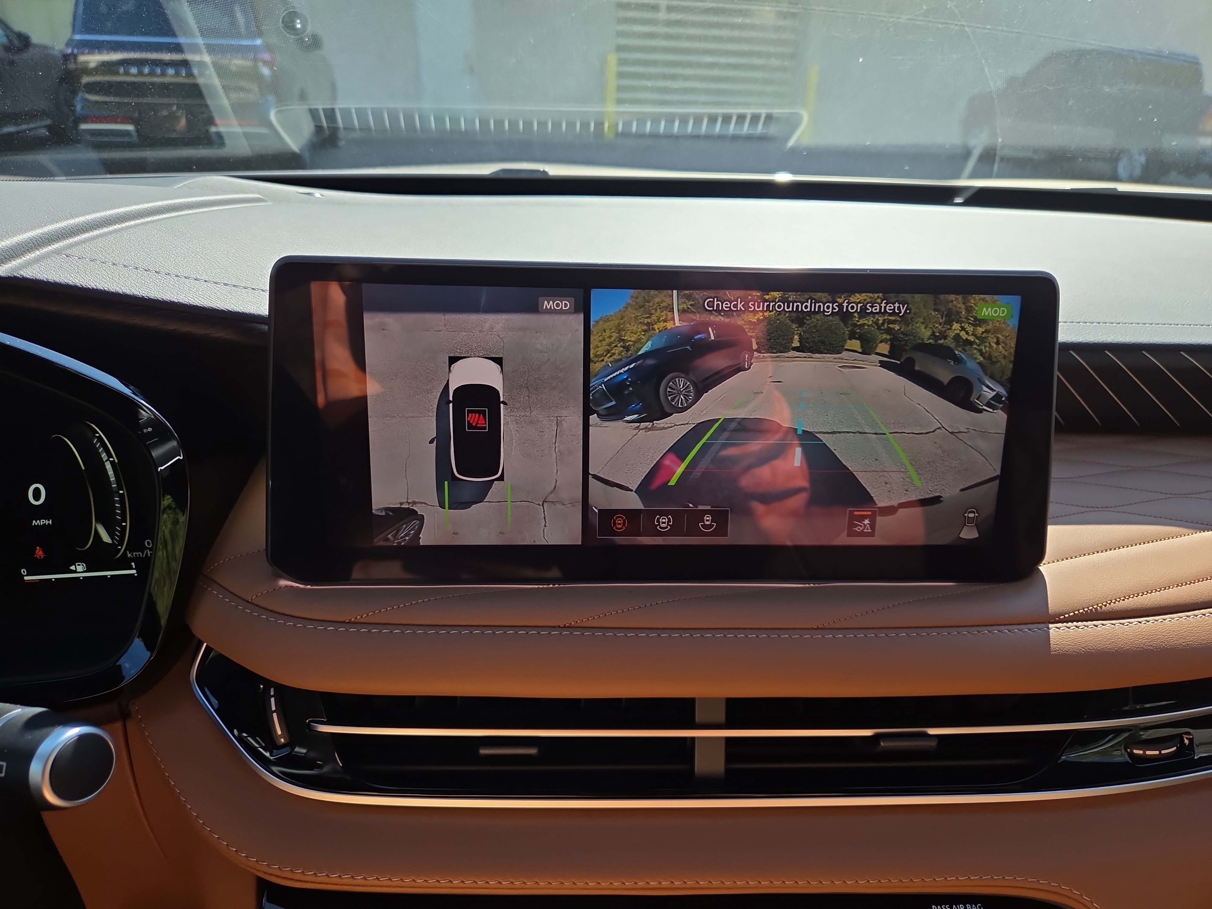 New 2026 INFINITI QX60 Autograph w/ Dark Cargo Package image 12