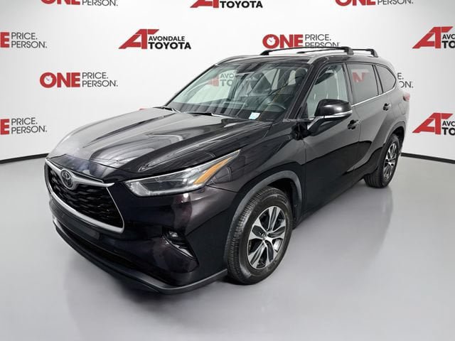 Certified 2021 Toyota Highlander XLE FWD image 4