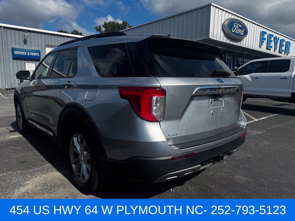 Used 2023 Ford Explorer XLT w/ Equipment Group 202A AWD/4WD image 2