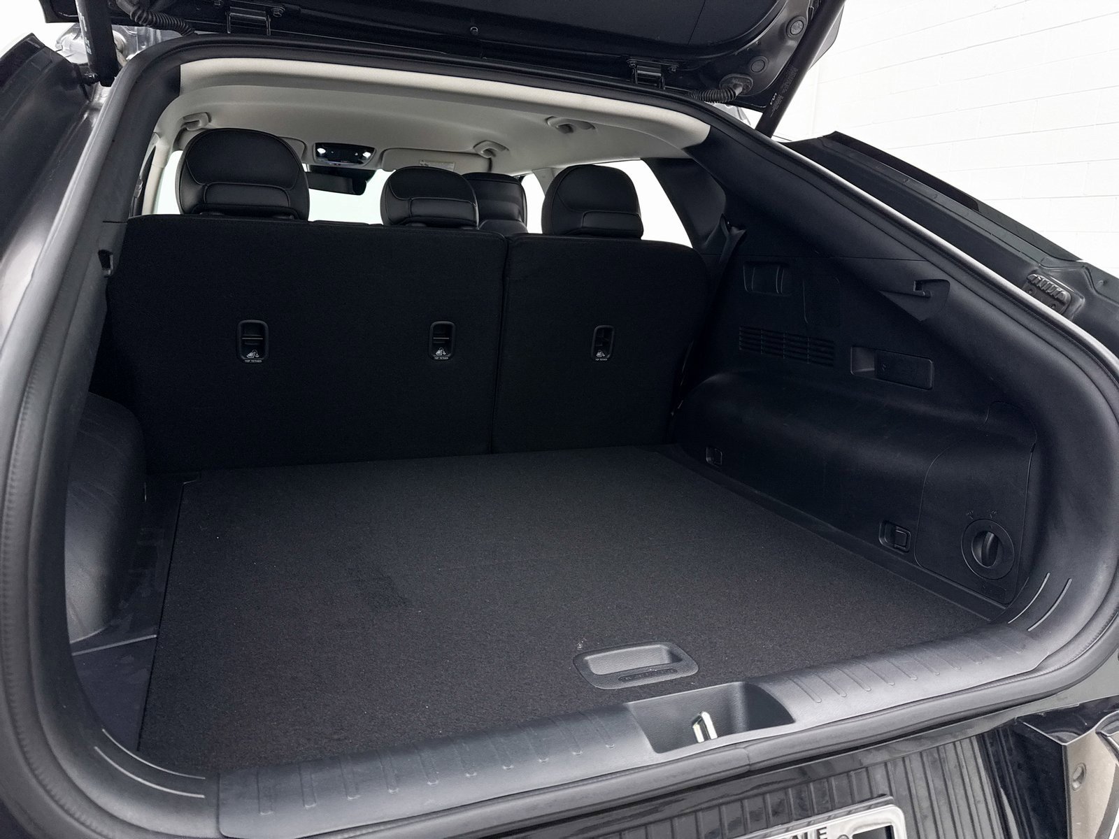 Used 2023 Kia EV6 Wind w/ Wind Technology Package image 33