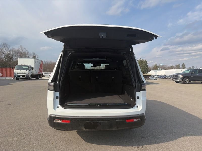 New 2026 Jeep Grand Wagoneer L Summit w/ Premium Group III image 5