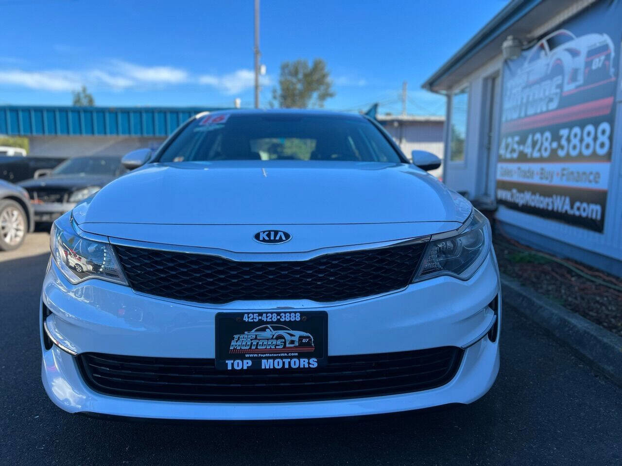 Used 2016 Kia Optima LX w/ Option Group 014 FWD image 9