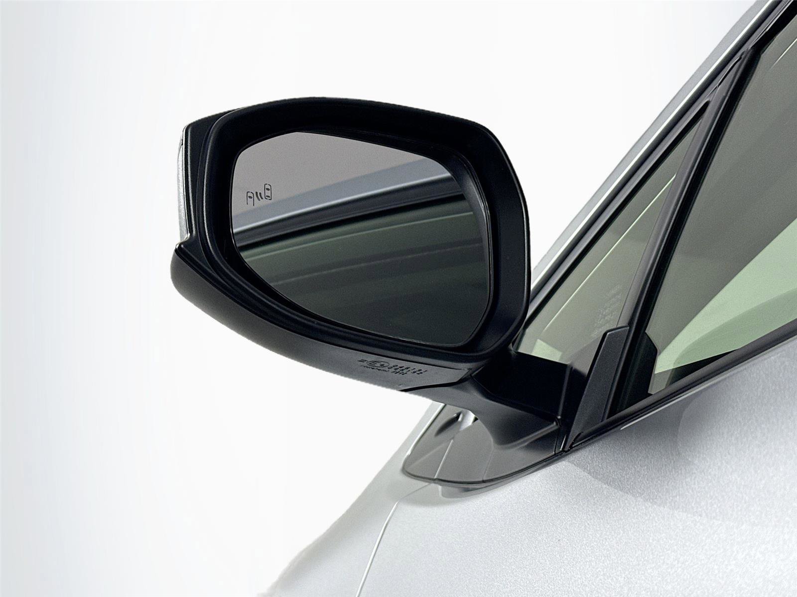 Used 2025 Toyota Prius XSE image 5