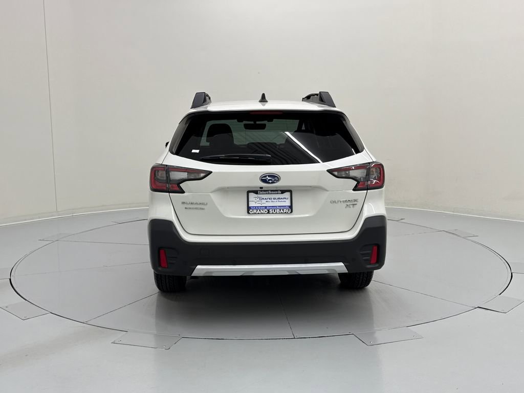 Certified 2022 Subaru Outback Limited XT image 4