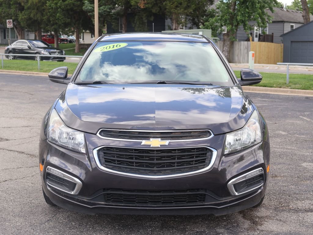 Used 2016 Chevrolet Cruze LT FWD image 3