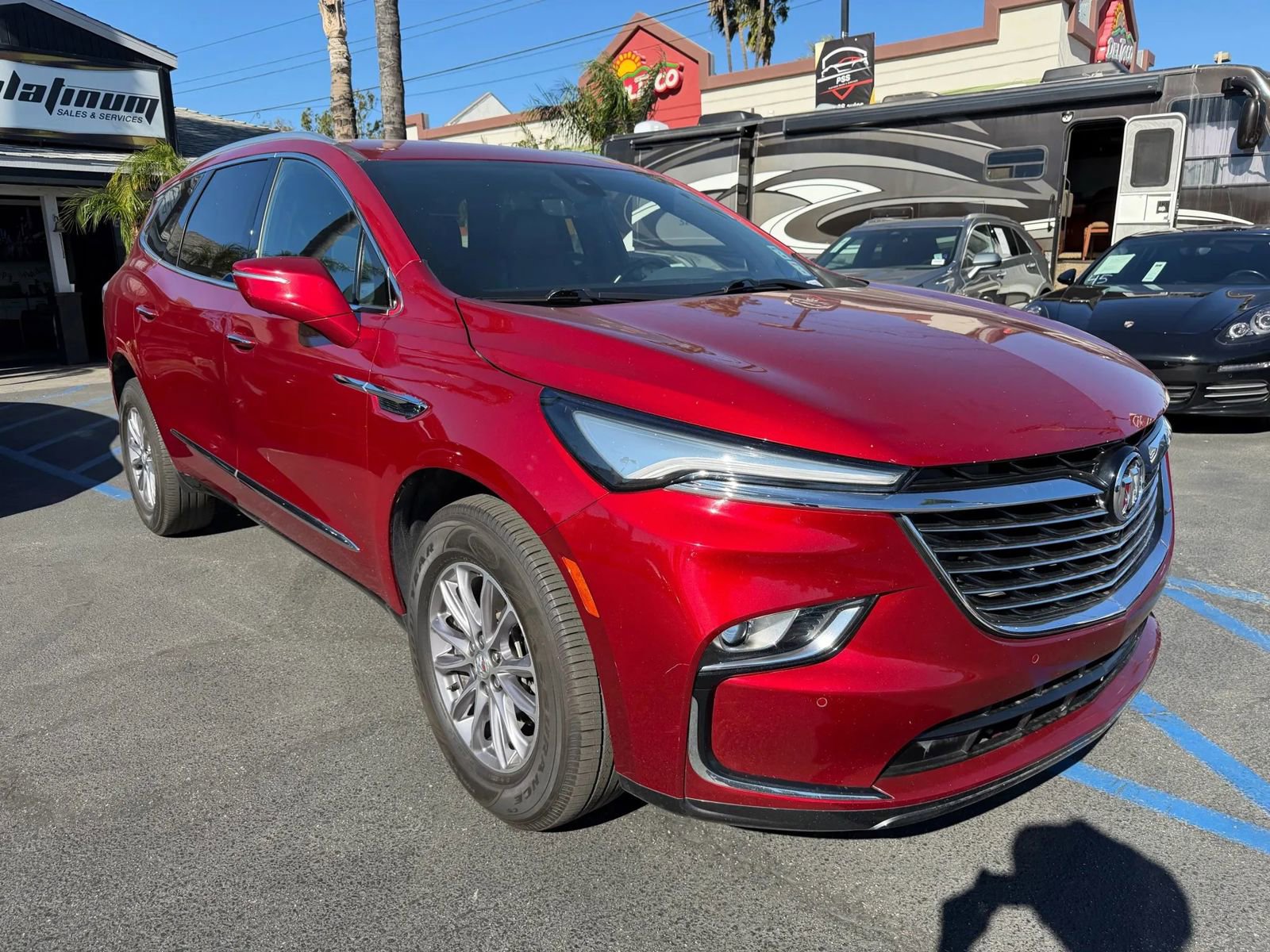 Used 2024 Buick Enclave Premium image 1
