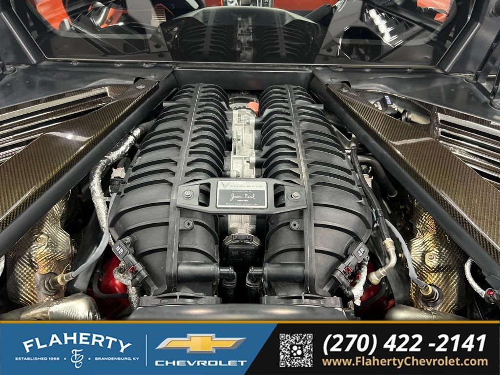 Used 2025 Chevrolet Corvette Z06 RWD image 12