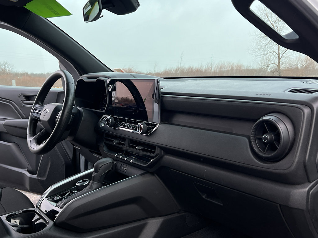 Used 2023 Chevrolet Colorado Trail Boss image 27