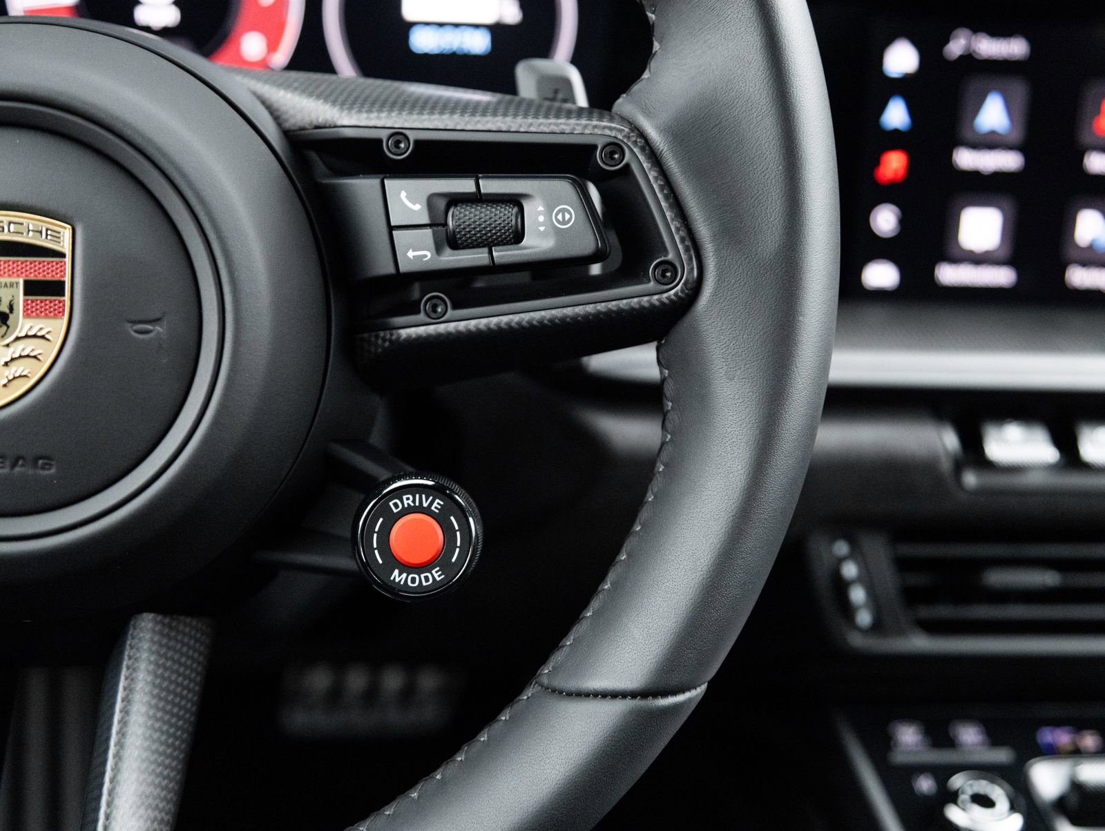 Certified 2025 Porsche 911 Carrera GTS RWD image 16