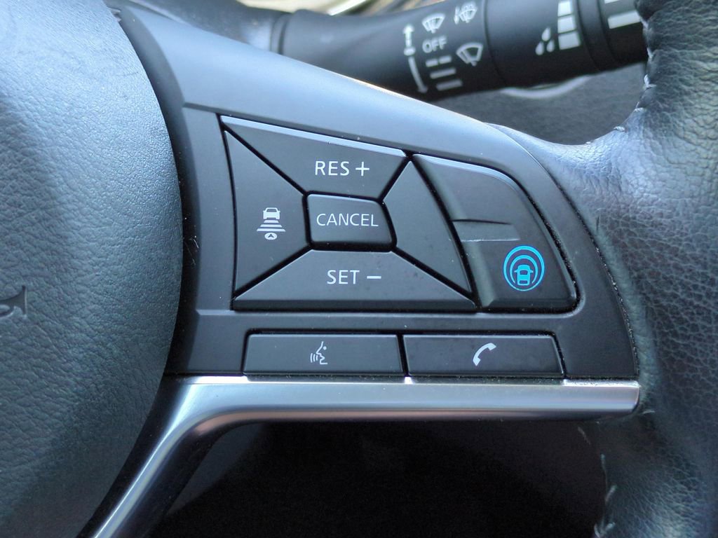 Certified 2020 Nissan Rogue SV w/ Premium Package FWD image 13