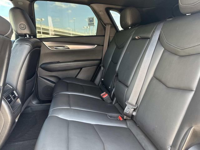Used 2022 Cadillac XT5 Luxury w/ LPO, Floor Liner Package FWD image 16