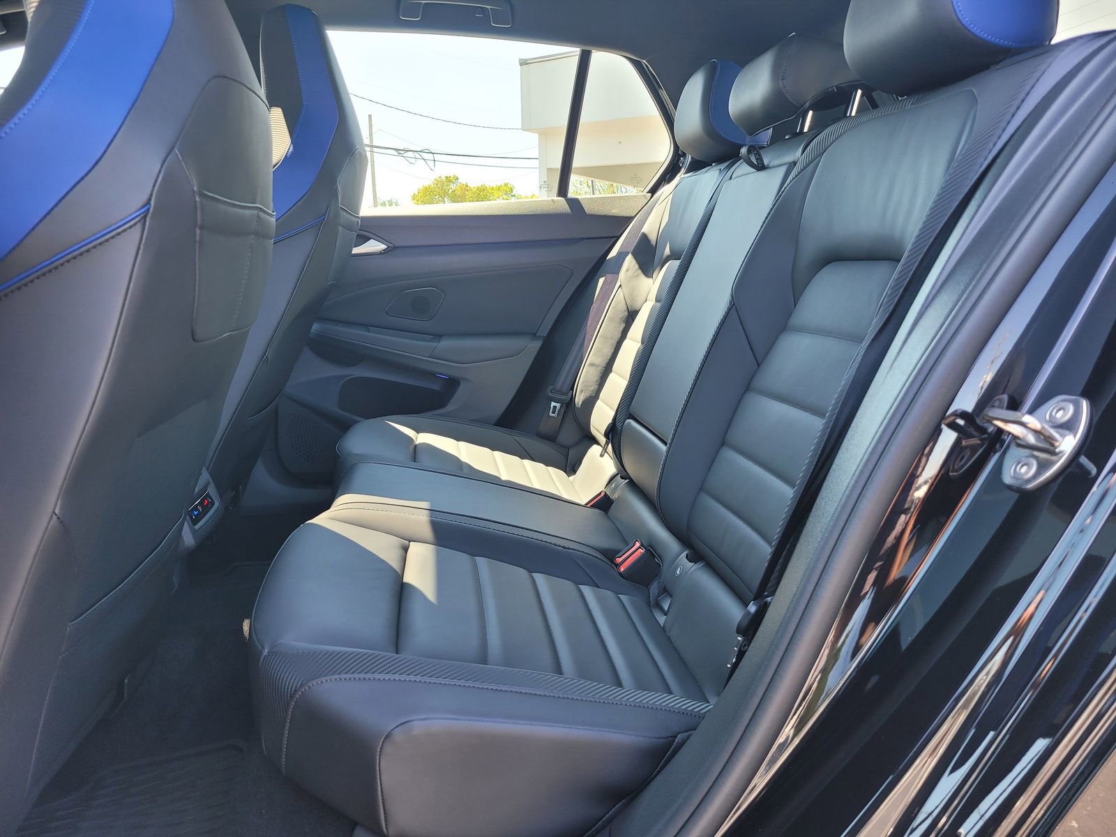 Used 2024 Volkswagen Golf R 2.0T image 12