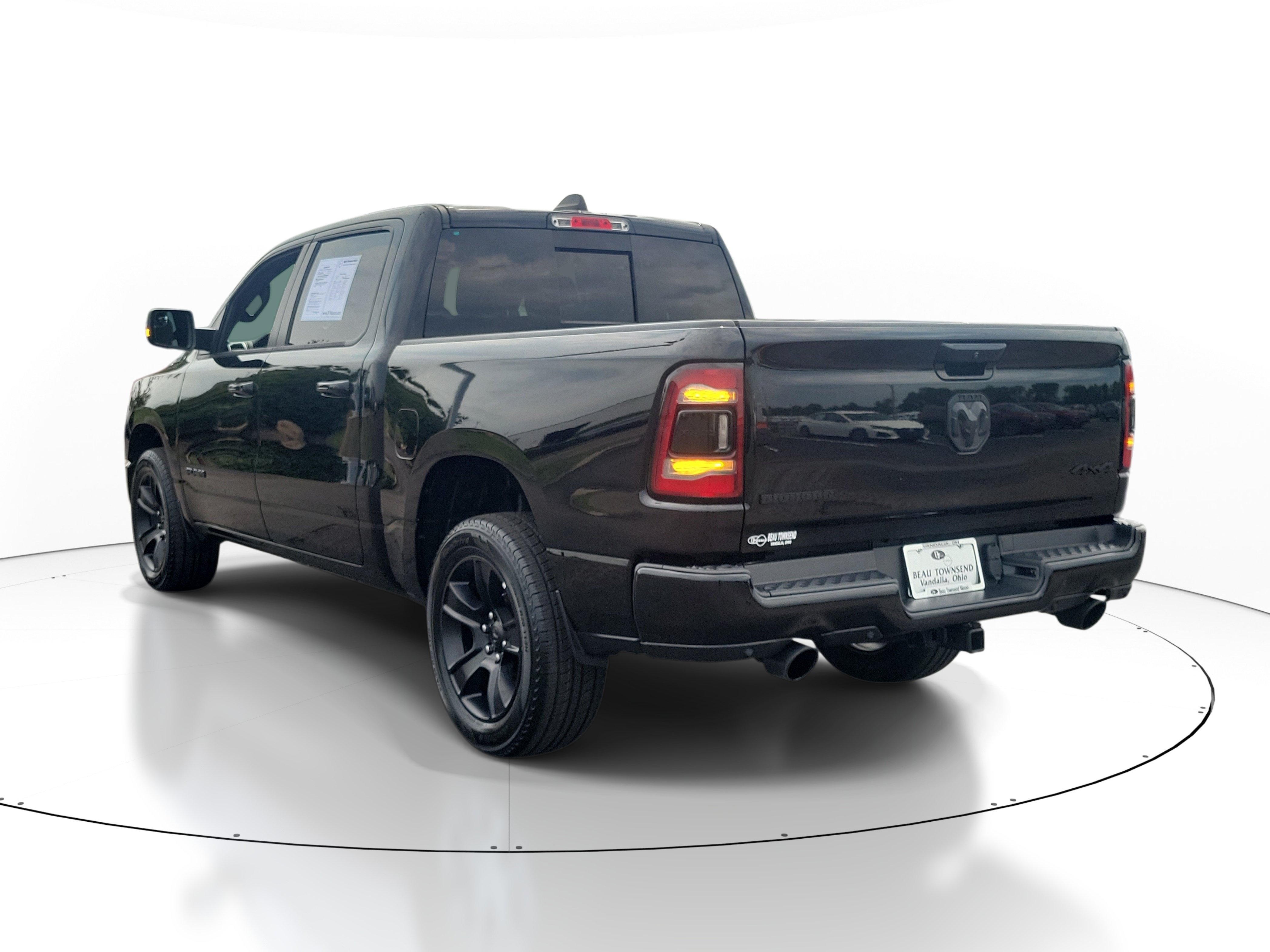 Used 2023 RAM 1500 Big Horn AWD/4WD image 3