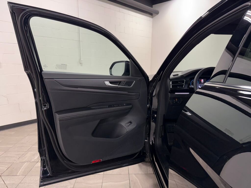 New 2026 Volkswagen Atlas Cross Sport SEL Premium R-Line image 19