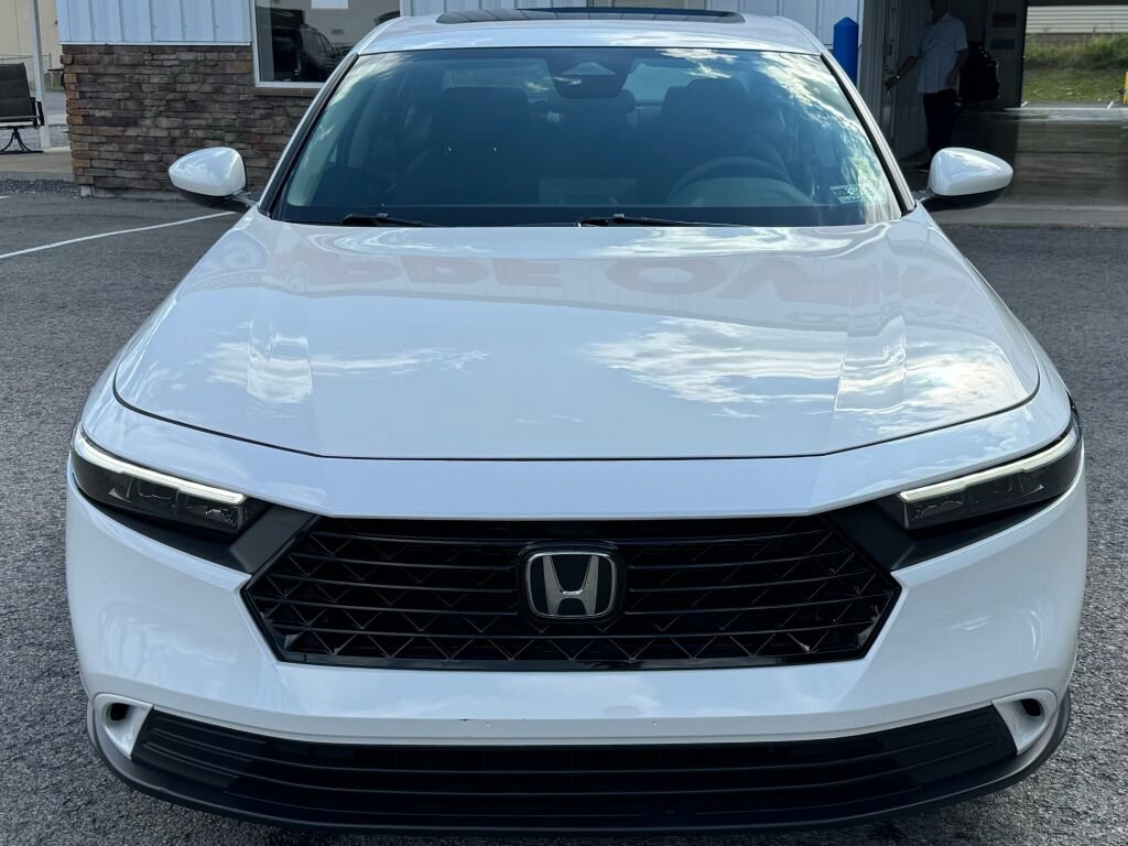 Used 2023 Honda Accord EX image 2
