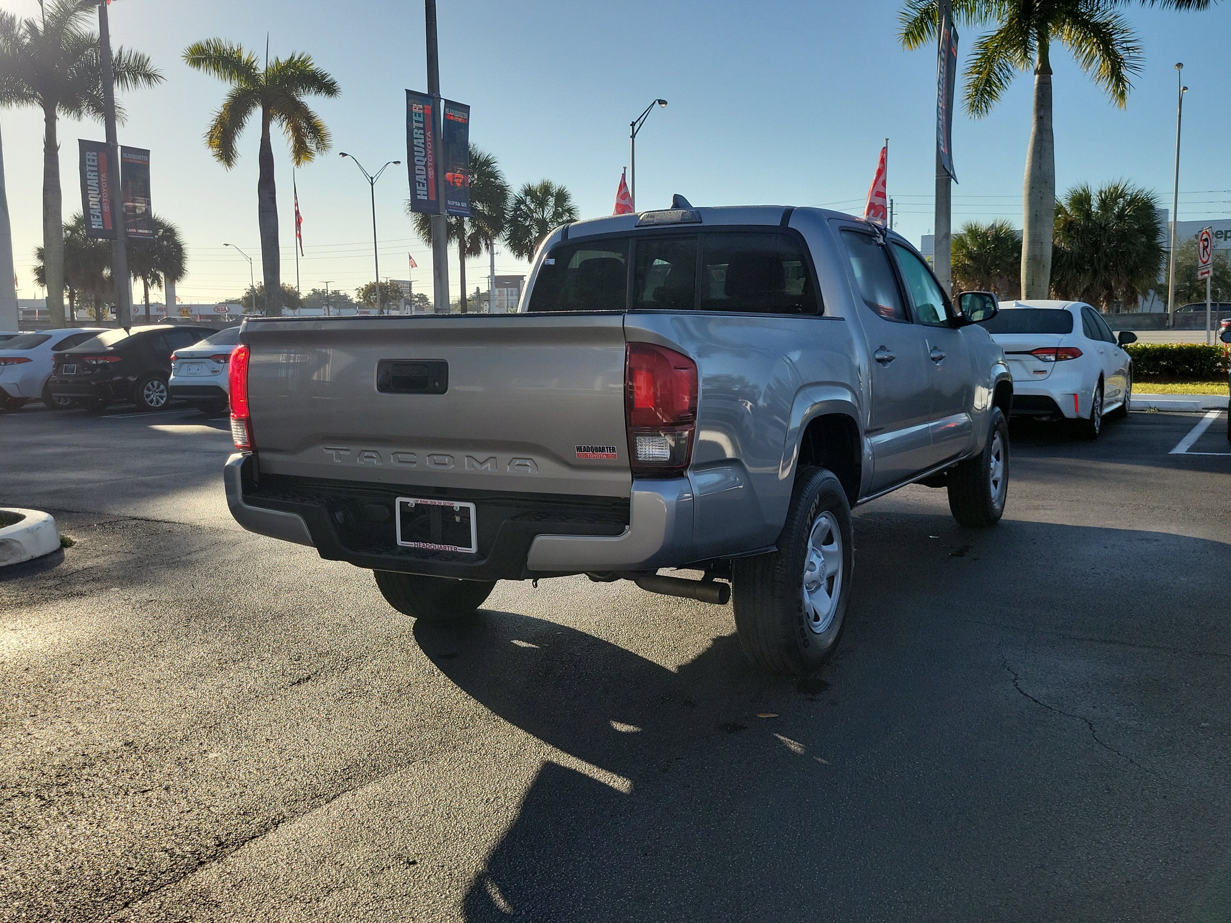 Used 2020 Toyota Tacoma SR image 11