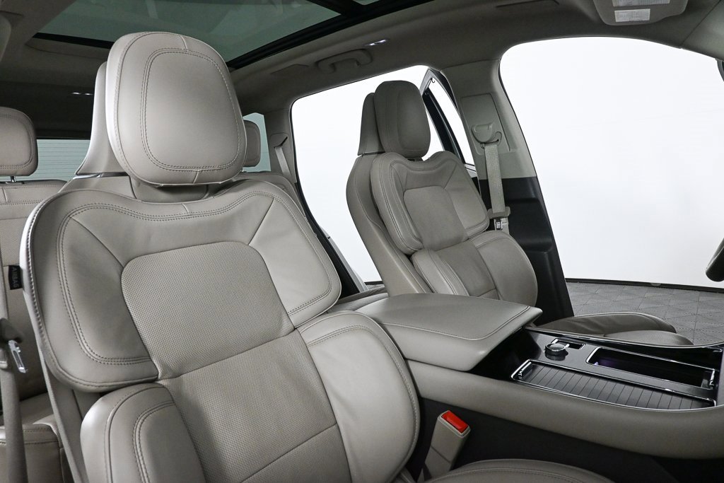 Used 2022 Lincoln Aviator Reserve w/ Equipment Group 201A image 22