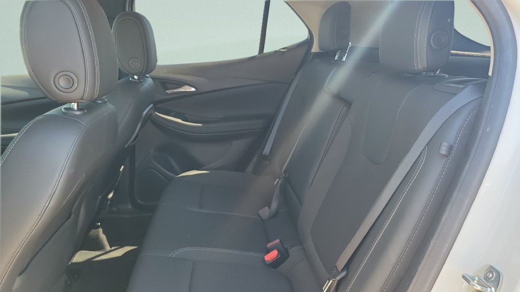 Used 2022 Buick Encore GX Select w/ Sport Touring Package FWD image 10
