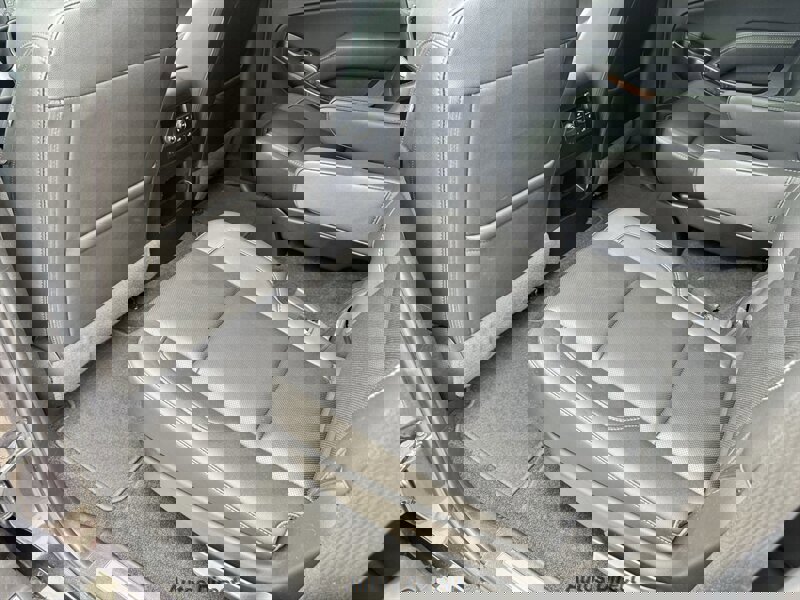 Used 2018 Chevrolet Tahoe Premier AWD/4WD image 28