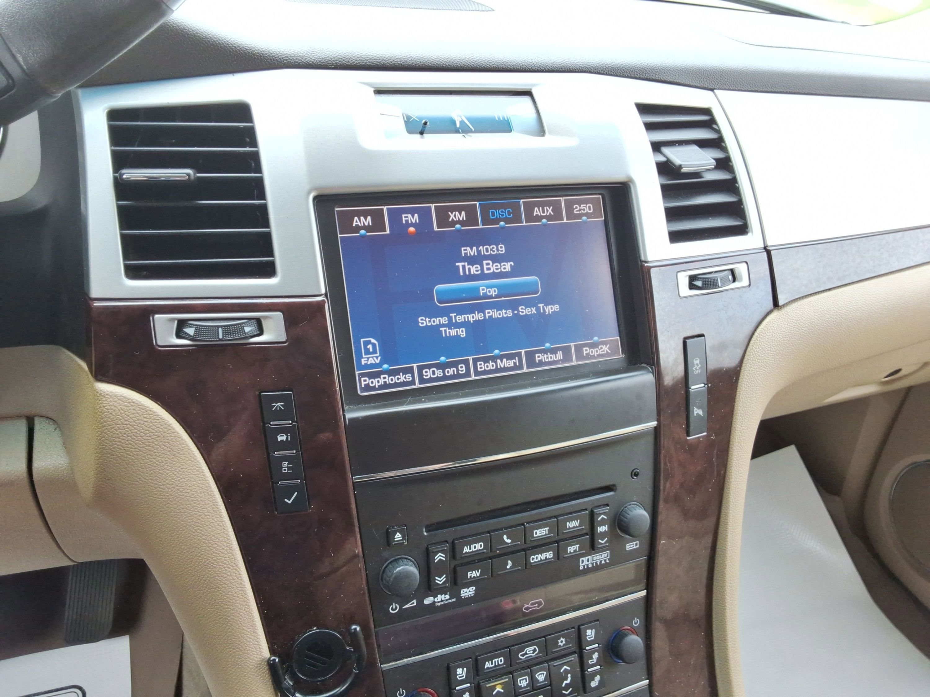 Used 2012 Cadillac Escalade ESV Luxury image 13