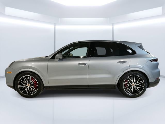 New 2026 Porsche Cayenne S image 2