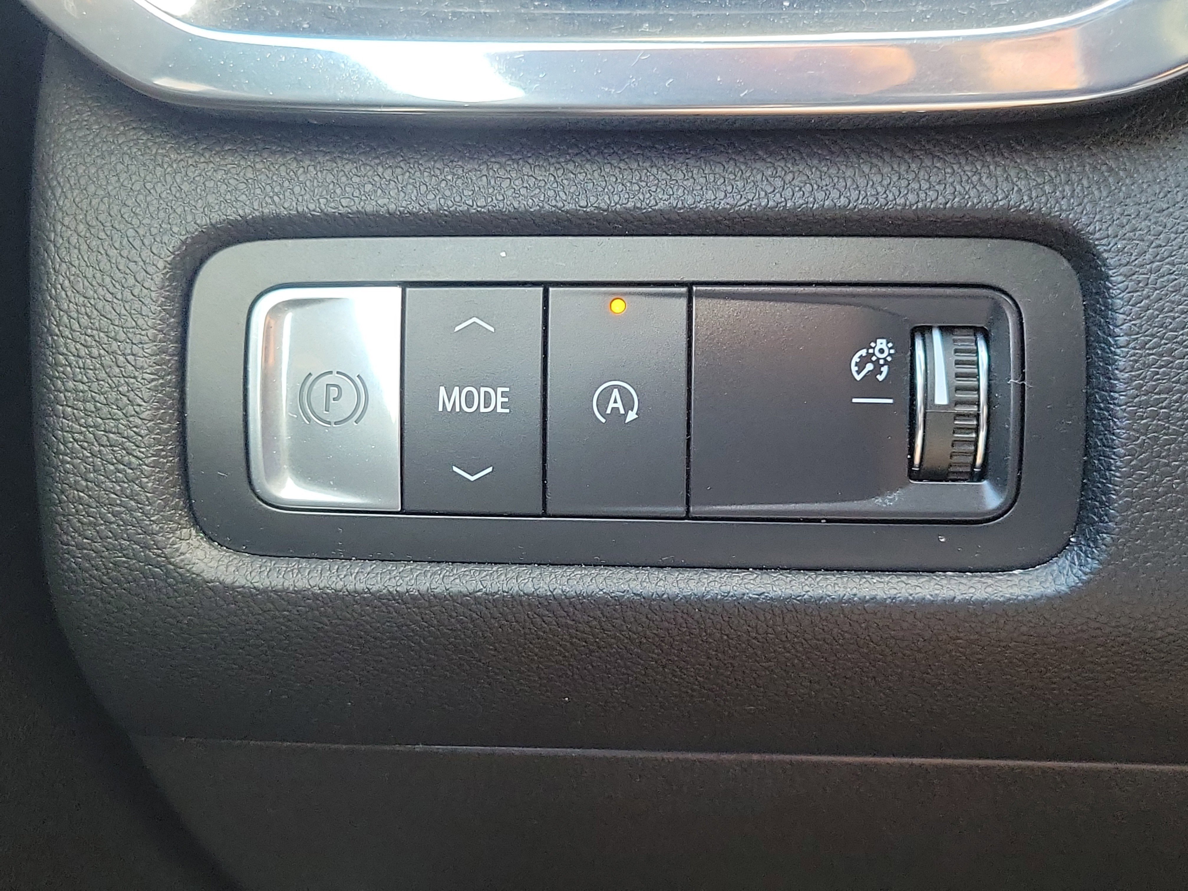 Used 2025 GMC Acadia Elevation FWD image 31