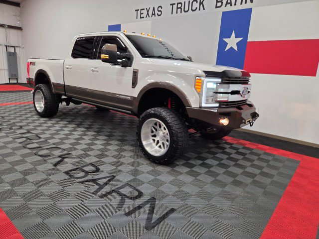 Used 2017 Ford F250 King Ranch w/ King Ranch Ultimate Package AWD/4WD image 23