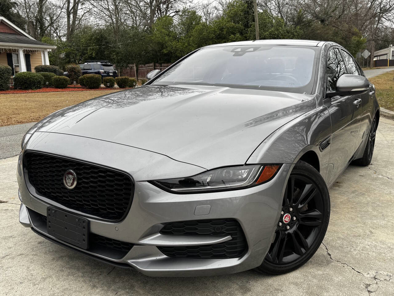 Used 2020 Jaguar XE S image 1