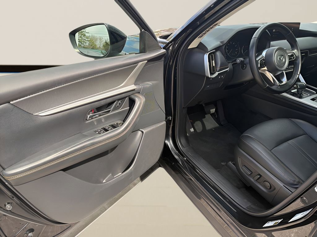 Used 2024 MAZDA CX-90 3.3 Turbo w/ Preferred Package image 12