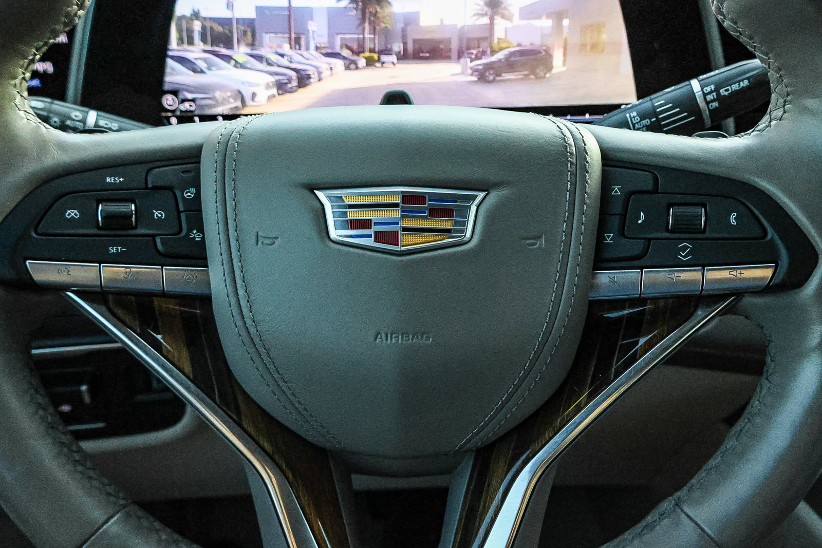 Used 2023 Cadillac Escalade ESV Sport Platinum RWD image 31